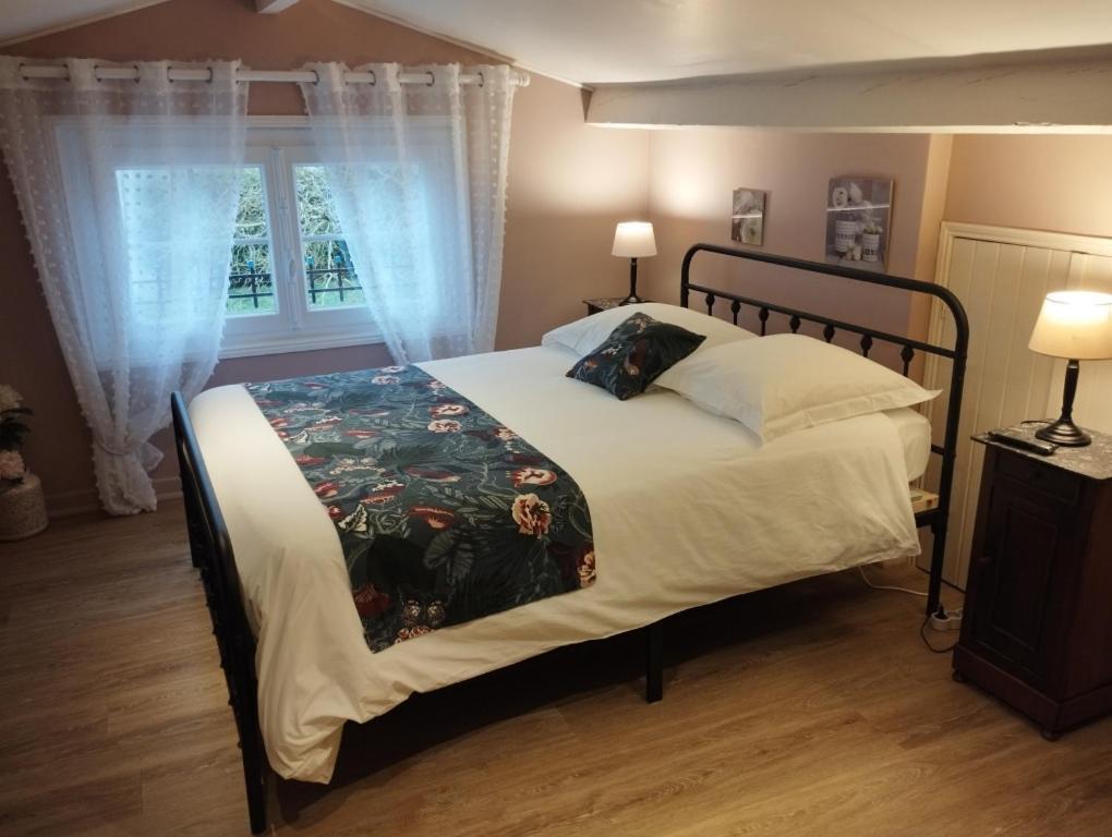 Au Coeur De Menesterol Chambre Emotion Montpon-Menesterol Exteriör bild